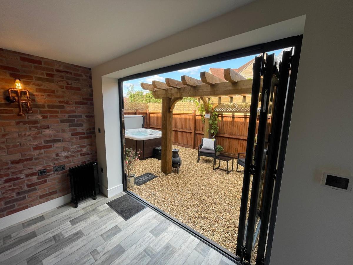 Coach House & Hot Tub Nr Bicester Village Dış mekan fotoğraf
